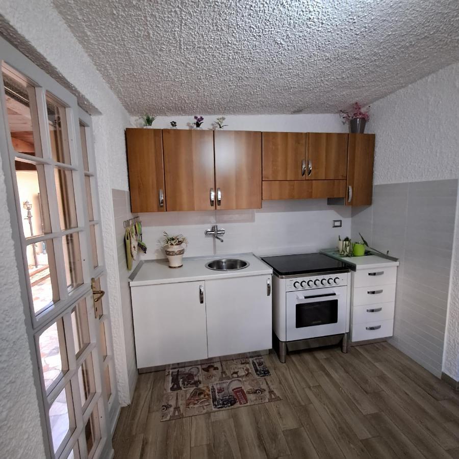 Bouganville Casa Vacanza Ambiente Climatizzato Con Wi Fi Pineto Eksteriør billede