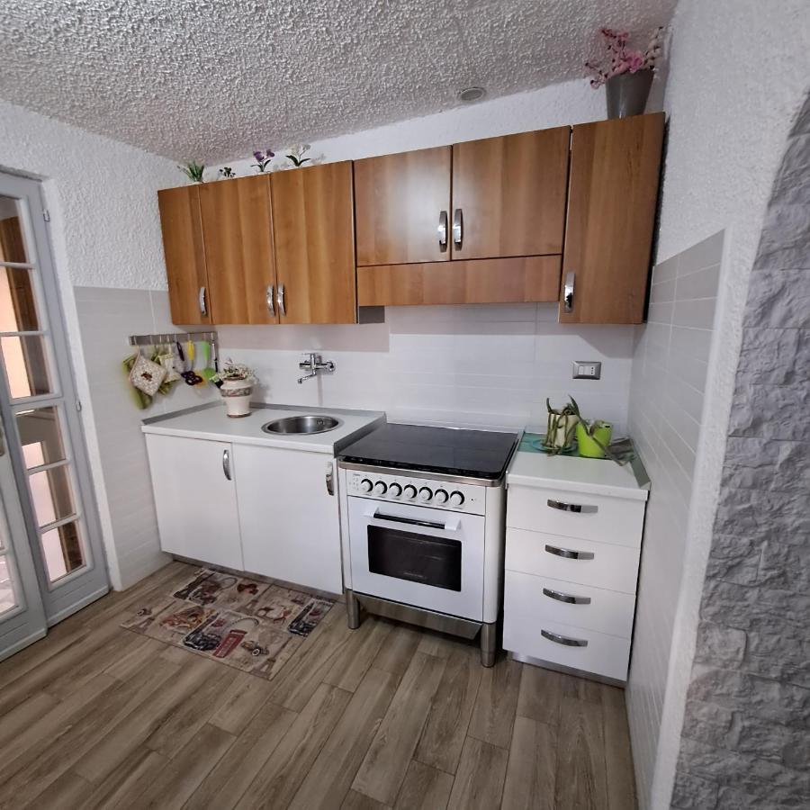 Bouganville Casa Vacanza Ambiente Climatizzato Con Wi Fi Pineto Eksteriør billede