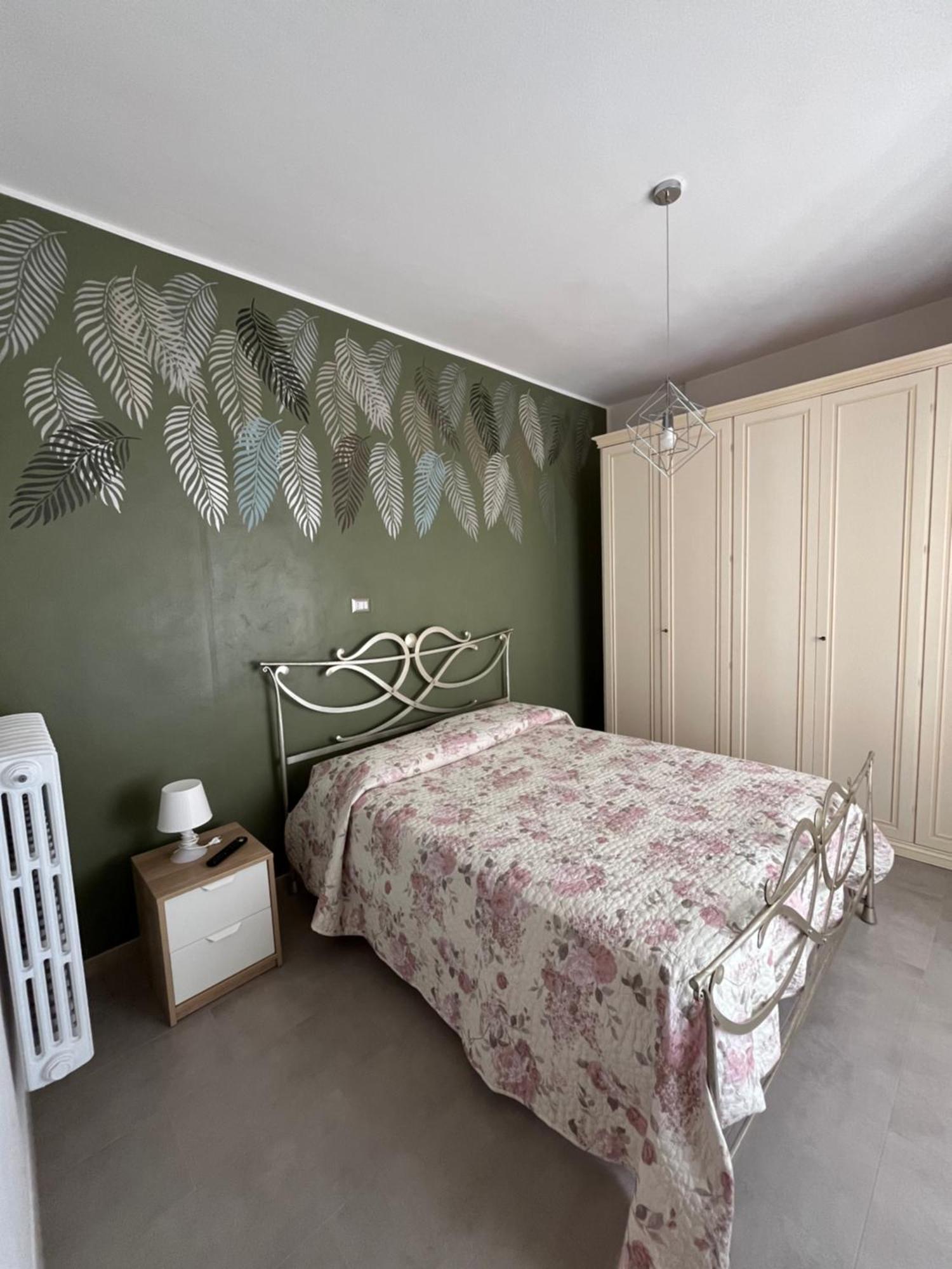 Bouganville Casa Vacanza Ambiente Climatizzato Con Wi Fi Pineto Eksteriør billede