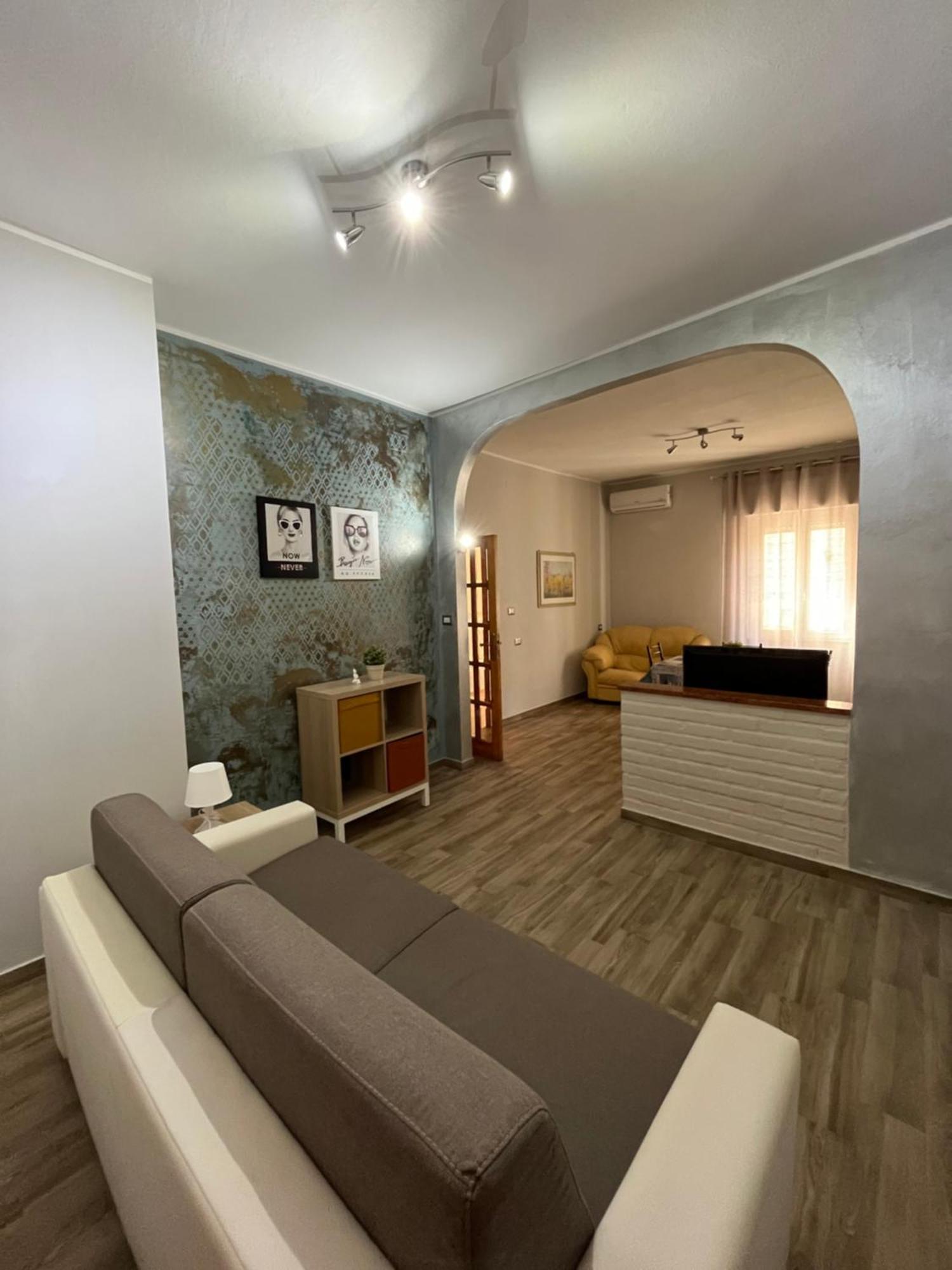 Bouganville Casa Vacanza Ambiente Climatizzato Con Wi Fi Pineto Eksteriør billede