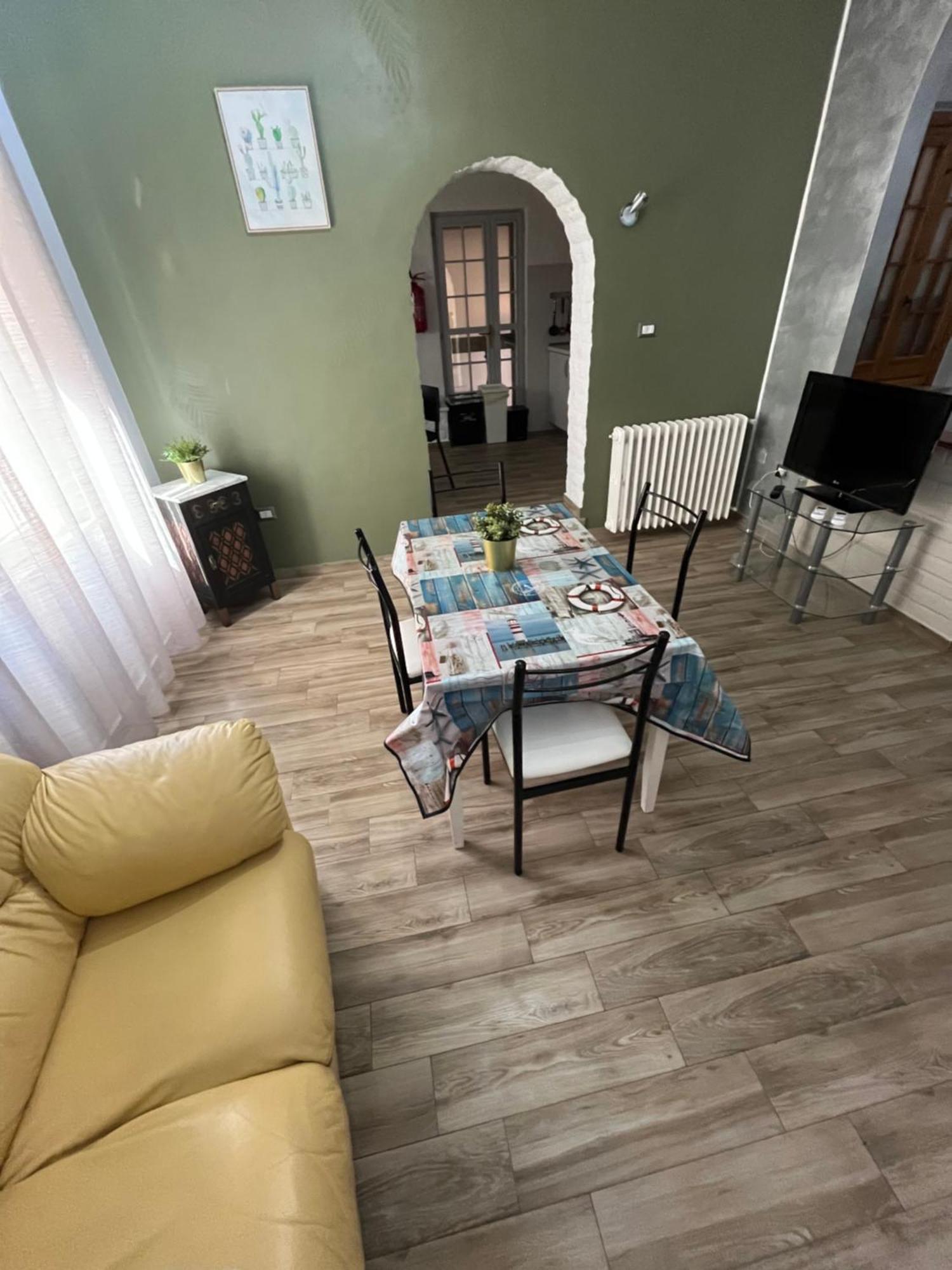 Bouganville Casa Vacanza Ambiente Climatizzato Con Wi Fi Pineto Eksteriør billede